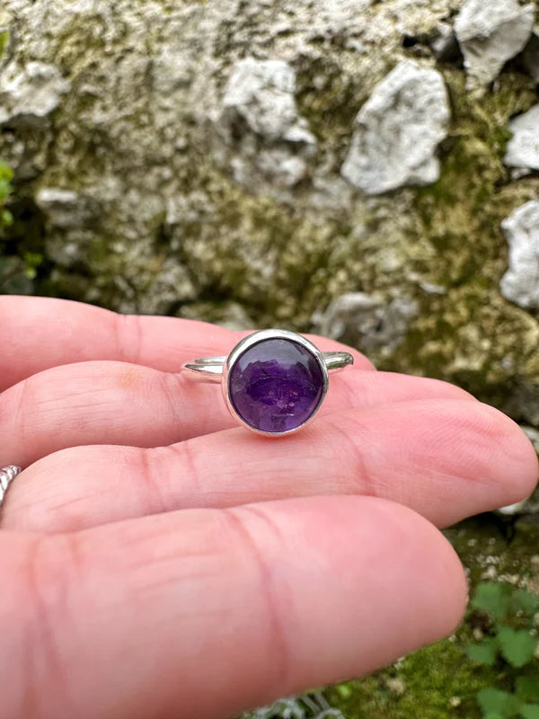 ANILLO DE PLATA Y AMATISTA