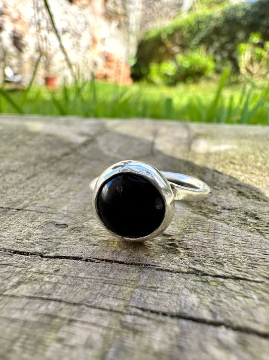 ANILLO DE PLATA Y ONIX NEGRO