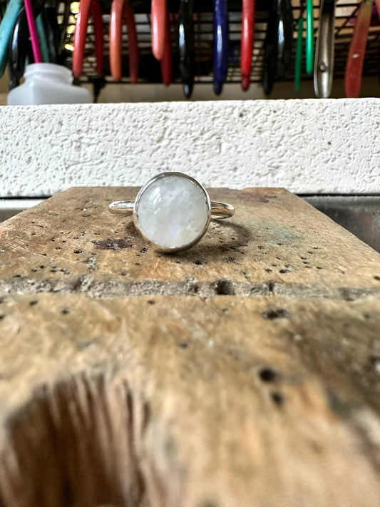 ANILLO DE PLATA Y PIEDRA LUNA