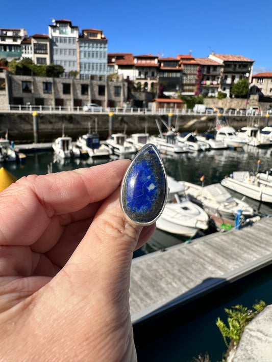 ANILLO DE PLATA Y LAPISLÁZULI GOTA