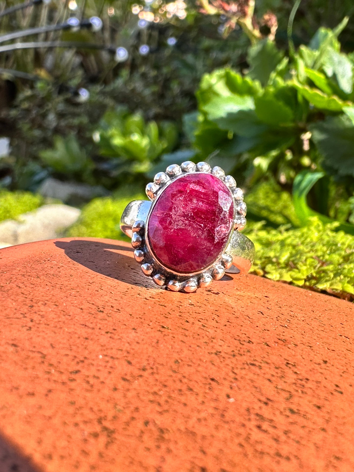 ANILLO DE PLATA Y RUBÍ