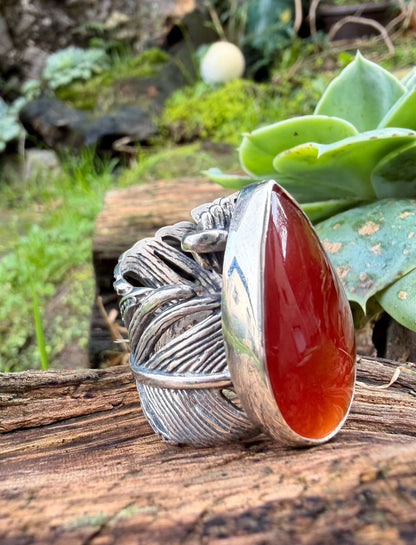 ANILLO PLUMA DE PLATA Y CORNALINA